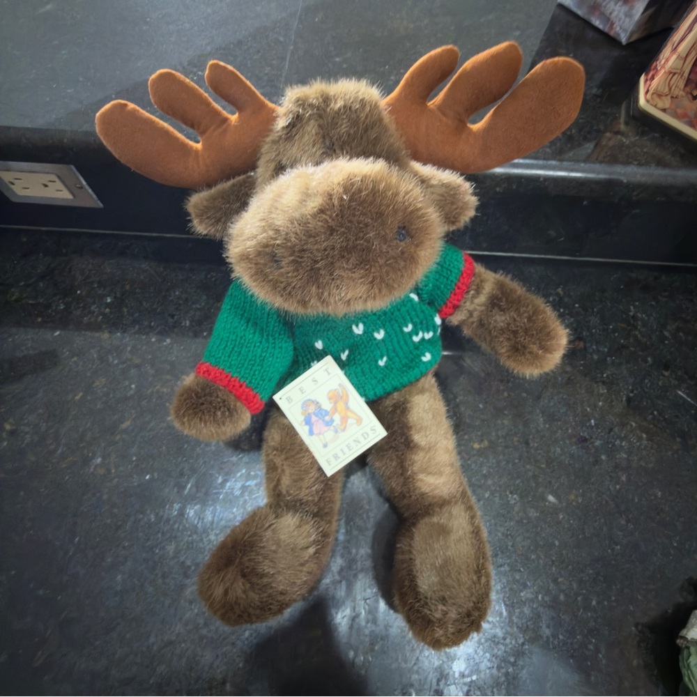 VTG Yangjee Christmas Holiday Moose Reindeer Sweater  Plush 17” 1985